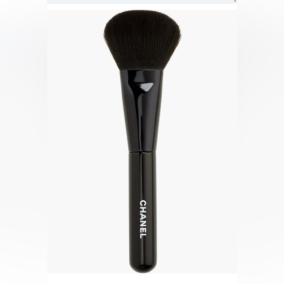 NIB CHANEL LES PINCEAUX DE CHANEL Blush Brush N°º110 - Picture 1 of 1
